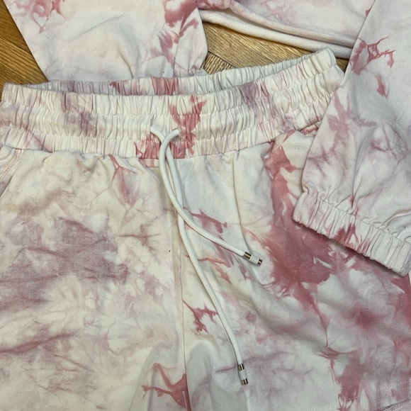 Luna - Picture 4 of 13